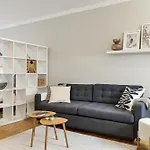 Rueckzugsort Bei Familienbesuch Oder Arbeitsaufenthalt Vídeňské Nové Město