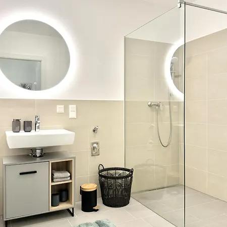 Rueckzugsort Bei Familienbesuch Oder Arbeitsaufenthalt Διαμέρισμα Βίνερ Νόιστατ